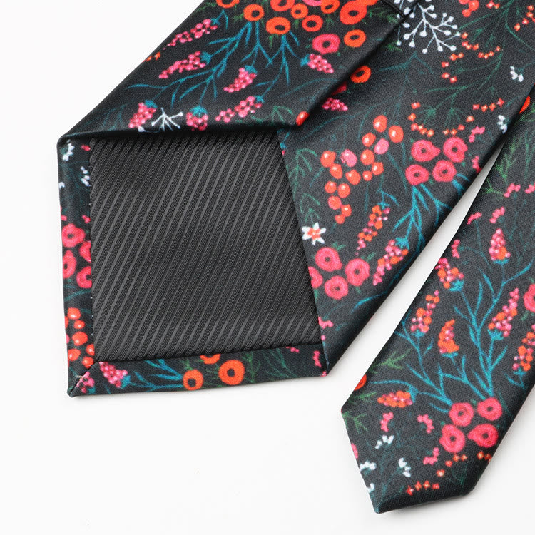 Men's Forest Berry Floral Pattern Necktie