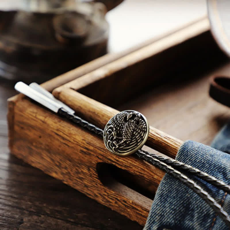 Carving Eagle Pattern Round Pendant Bolo Tie