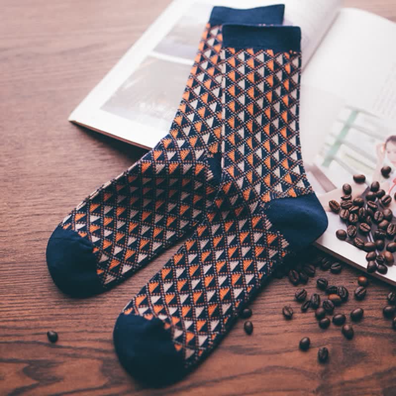 Contrasting Colors Triangle Pattern Cotton Socks