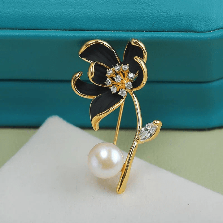 Women's Classic Lotus Flower Faux Pearl Brooch