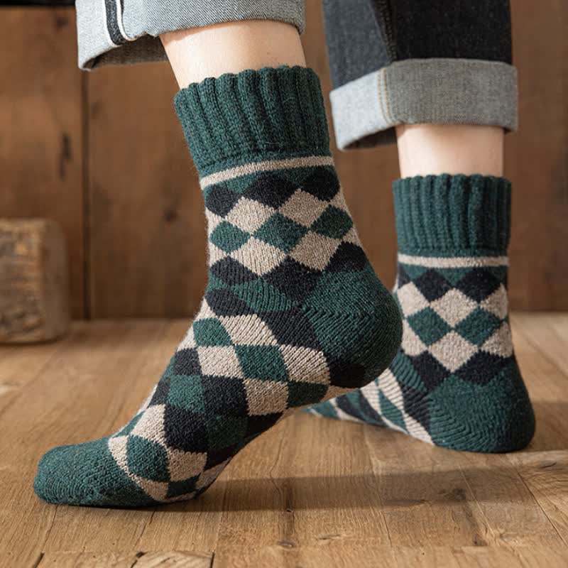 Men's Characteristic Plaid Pattern Winter Crew Socks