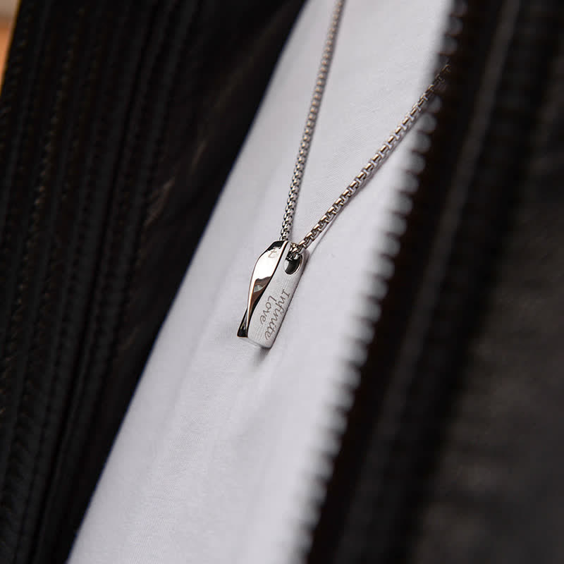 Chic Custom Name Twist Pendant Necklace