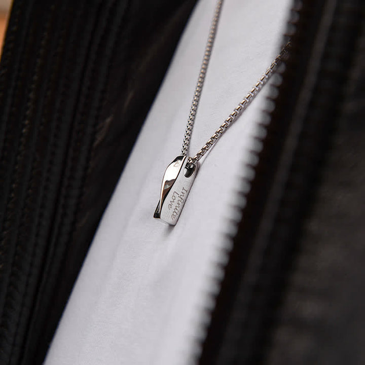 Chic Custom Name Twist Pendant Necklace