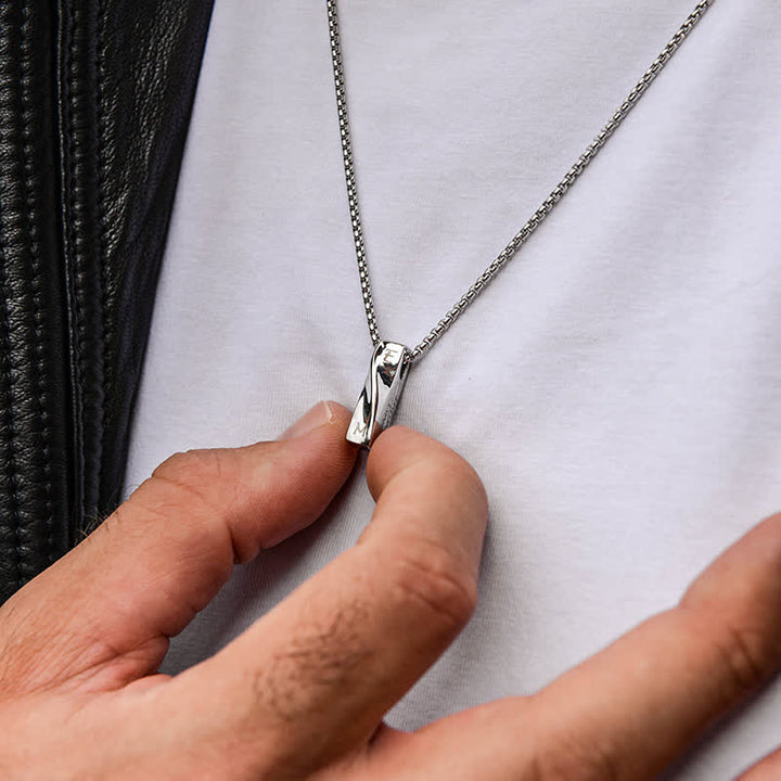Chic Custom Name Twist Pendant Necklace