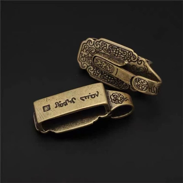 Vintage Pattern Solid Brass Buckle Hook Belt Clip Keychain