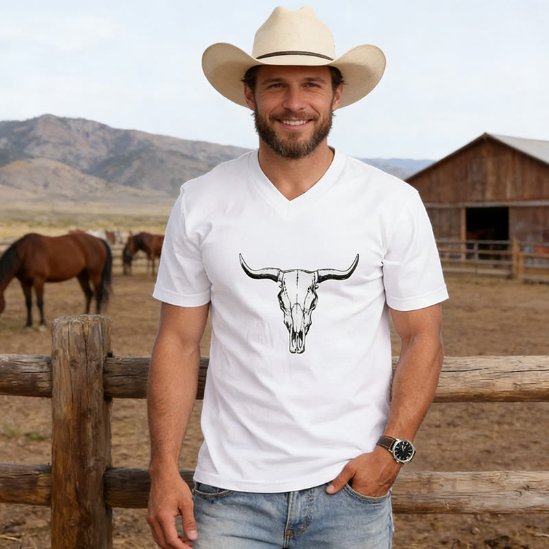 Men's Western Style Bullhead Print V-neck T-Shirt - image 1