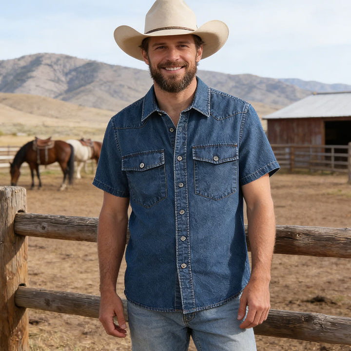 Men's Classic Retro Double Pockets Denim Shirt - image 0