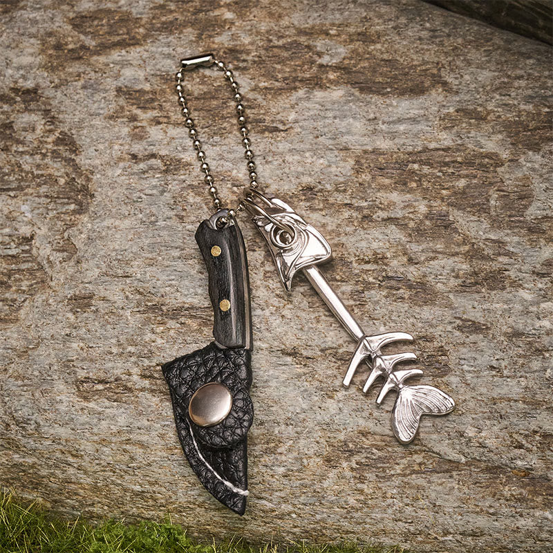 EDC Detachable Fish Bone & Mini Fish Shaped Utility Knife Keychain - image 1