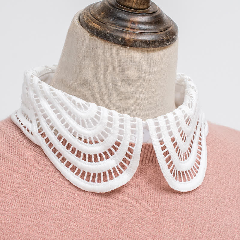 Women's Elegant Hollow Crochet Lace Detachable Round Fake Collar - image 2