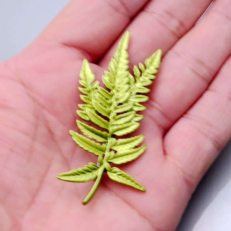A Language of Flowers Fairy Garden Botanical Brooch - Green Fern - image 16