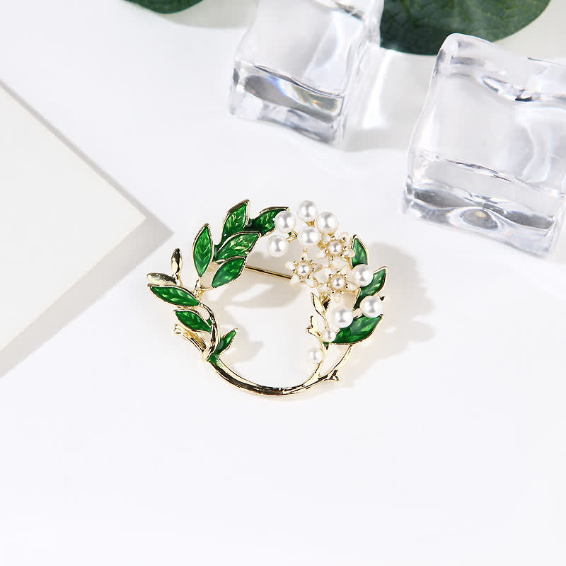 Women's Gardenia Blossom Wreath Brooch