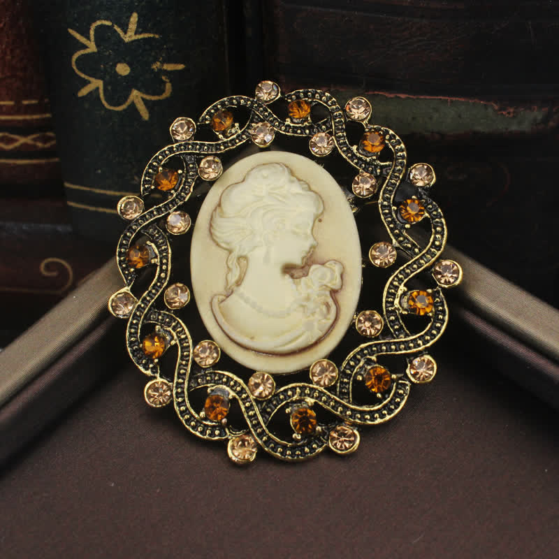 Women's Retro Century Queen's Cameo Brooch