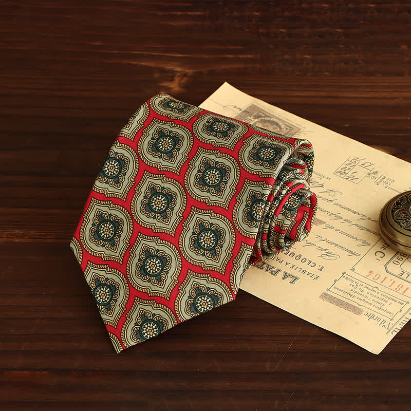 Men's Chili Pepper Red & Green Medallion Necktie - image 1